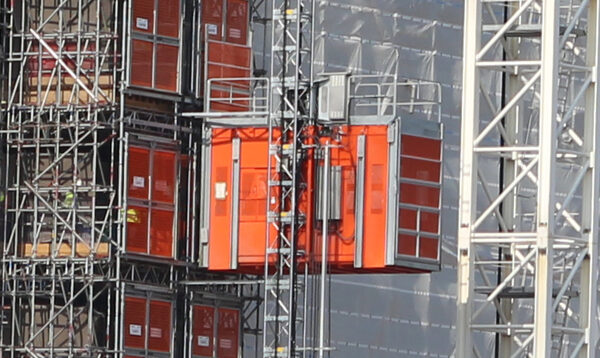 hoist contractor